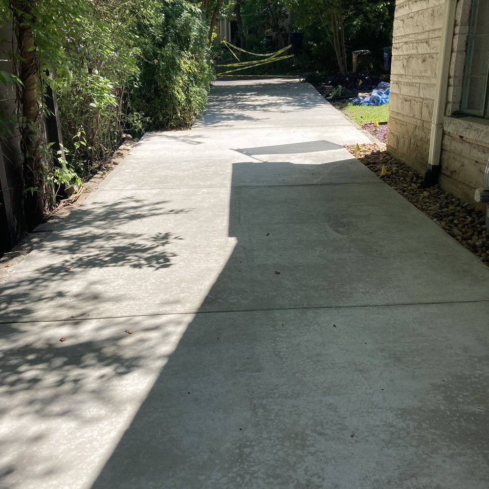 Ace Contractors - new driveway - Masonry/Concrete Near Me