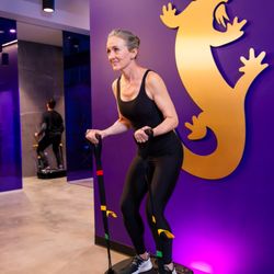 Upgrade Labs - VIBE PLATE™
Our vibration plate boosts lymph flow, muscle contractions, and circulation, ideal for warm-ups or workouts.