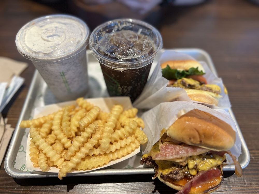 SHAKE SHACK SOUTH LAKE UNION Updated October 2024 783 Photos & 869