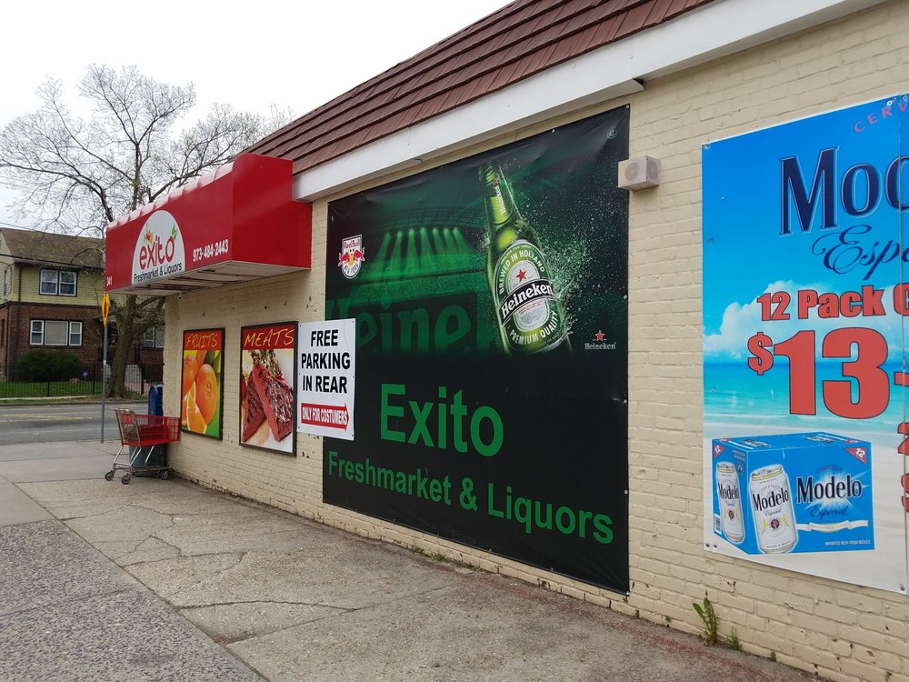Exito Fresh Market & Liquors Logo