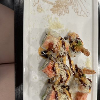 Fun Noodle Bar Abilene - Fire volcano roll - Asian Fusion Near Me - Abilene, Texas