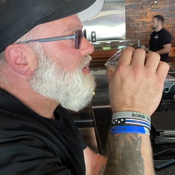 Taphouse 15 - Tasting a stout - Bars Near Me - Jefferson, New Jersey