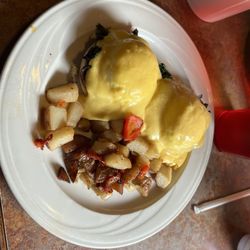 Euro Cafe - Florentine Eggs Benedict