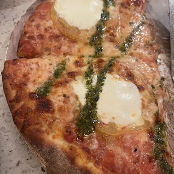Pirilo - pizza margarita - Pizza Near Me - San Juan, Puerto Rico