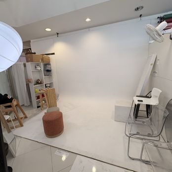 Pose Palace Self-portrait Studio - Inside the white room - Session Photography Near Me - Garden Grove, California Pose Palace Self-portrait Studio - Inside the white room - Session Photography Near Me - Garden Grove, California