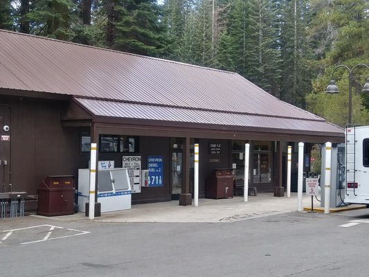 Crane Flat Gas Station - (24/7 Gas Pumps) by null