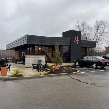 Warehouse 4 - the exterior of a restaurant - Coffee & Tea Near Me - Kettering, Ohio