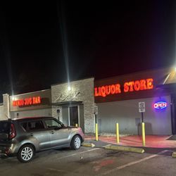 Mango Jo's Bar and Liquors - Exterior