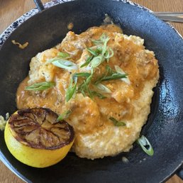 Shrimp and grits! Shrimp and grits!