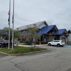 Oakmont Service Plaza