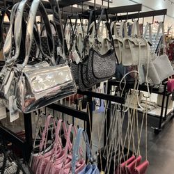 Bloomingdale's Outlet