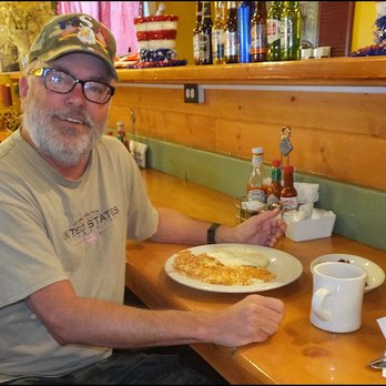 Mountain Top Cafe - Despite being the only server on duty, on my request, Sharon took my photo as I prepare to enjoy a delicious breakfast. - American Near Me - Phelan, California