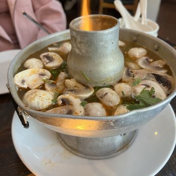 Soi 4 Bangkok Eatery - Tom Yum - Thai Near Me - Oakland, California Soi 4 Bangkok Eatery - Tom Yum - Thai Near Me - Oakland, California