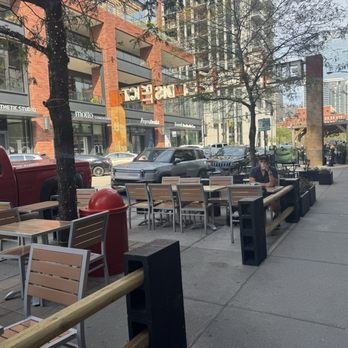 Taqueria Chingon - Outdoor seating - Tacos Near Me - Chicago, Illinois