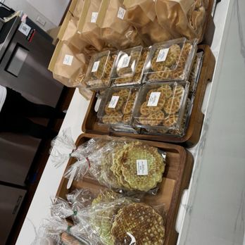 SJ Eggrolls - Pastries on the counter - as of 11.23.24 - Vietnamese Near Me - San Jose, California SJ Eggrolls - Pastries on the counter - as of 11.23.24 - Vietnamese Near Me - San Jose, California