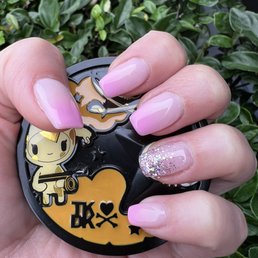 Pink ombré dip powder manicure