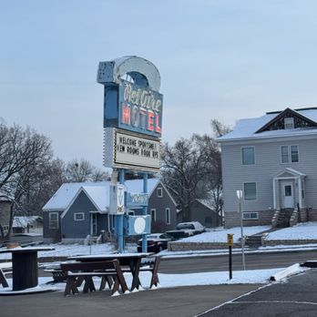 Bel Aire Motel - Love this sign - Hotels Near Me - Chamberlain, South Dakota Bel Aire Motel - Love this sign - Hotels Near Me - Chamberlain, South Dakota