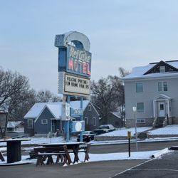 Bel Aire Motel - Love this sign