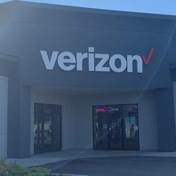 Verizon - Exterior