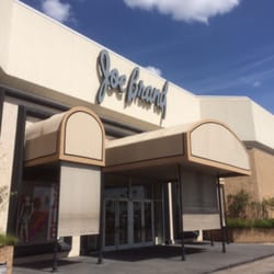 Joe Brand - Front entrance