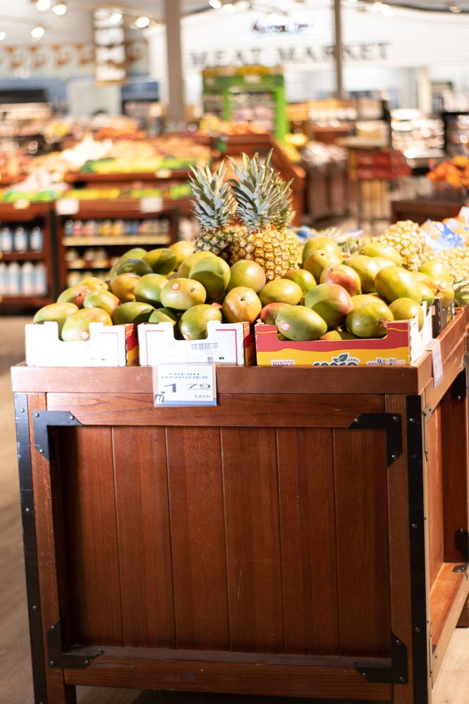 MACKENTHUNS FINE FOODS Updated September 2024 750 Ash St NE, Lonsdale, Minnesota Grocery