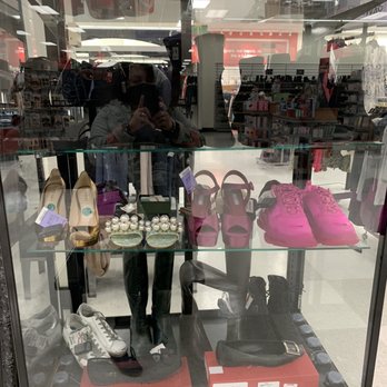 TJ Maxx - Department Stores Near Me - San Rafael, California