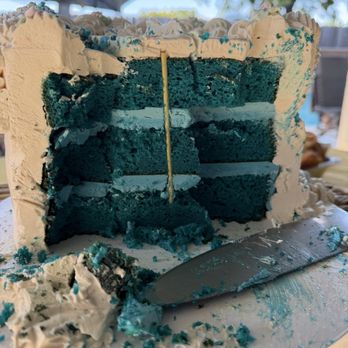 Spilled Milk Company - Gender reveal: it's a boy! - Custom Cakes Near Me Spilled Milk Company - Gender reveal: it's a boy! - Custom Cakes Near Me