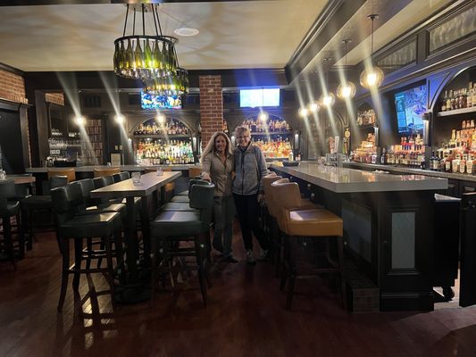 Capronis Restaurant & Bar by null