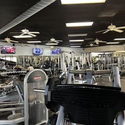 TruSelf Sporting Club - Weight Room