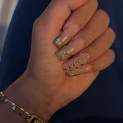 Moon Nails & Spa - Full acrylic set