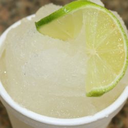 La Botaneria Whittier - Raspacho: Limón
