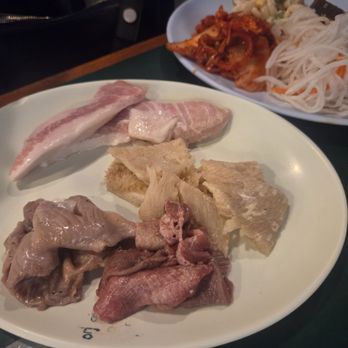 MJD Korean BBQ - Jowl, tongue, tripe, intestine - Korean Near Me - Los Angeles, California