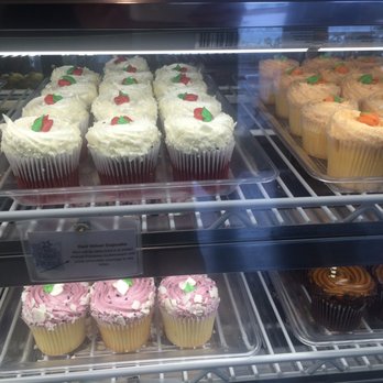 Celebrity Cake Studio - Gf nom noms always available - Desserts Near Me - Tacoma, Washington Celebrity Cake Studio - Gf nom noms always available - Desserts Near Me - Tacoma, Washington