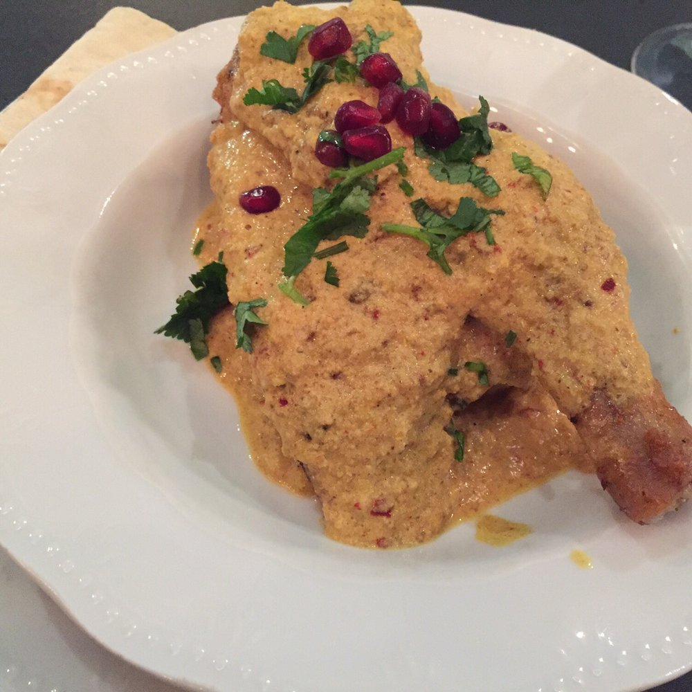 Half chicken in walnut sauce