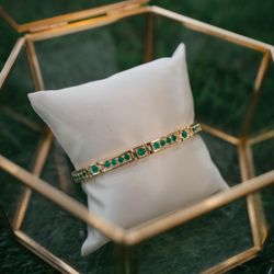 Marion's Jewelry - 18k Bracelet featuring 3ctw of Colombian Emeralds