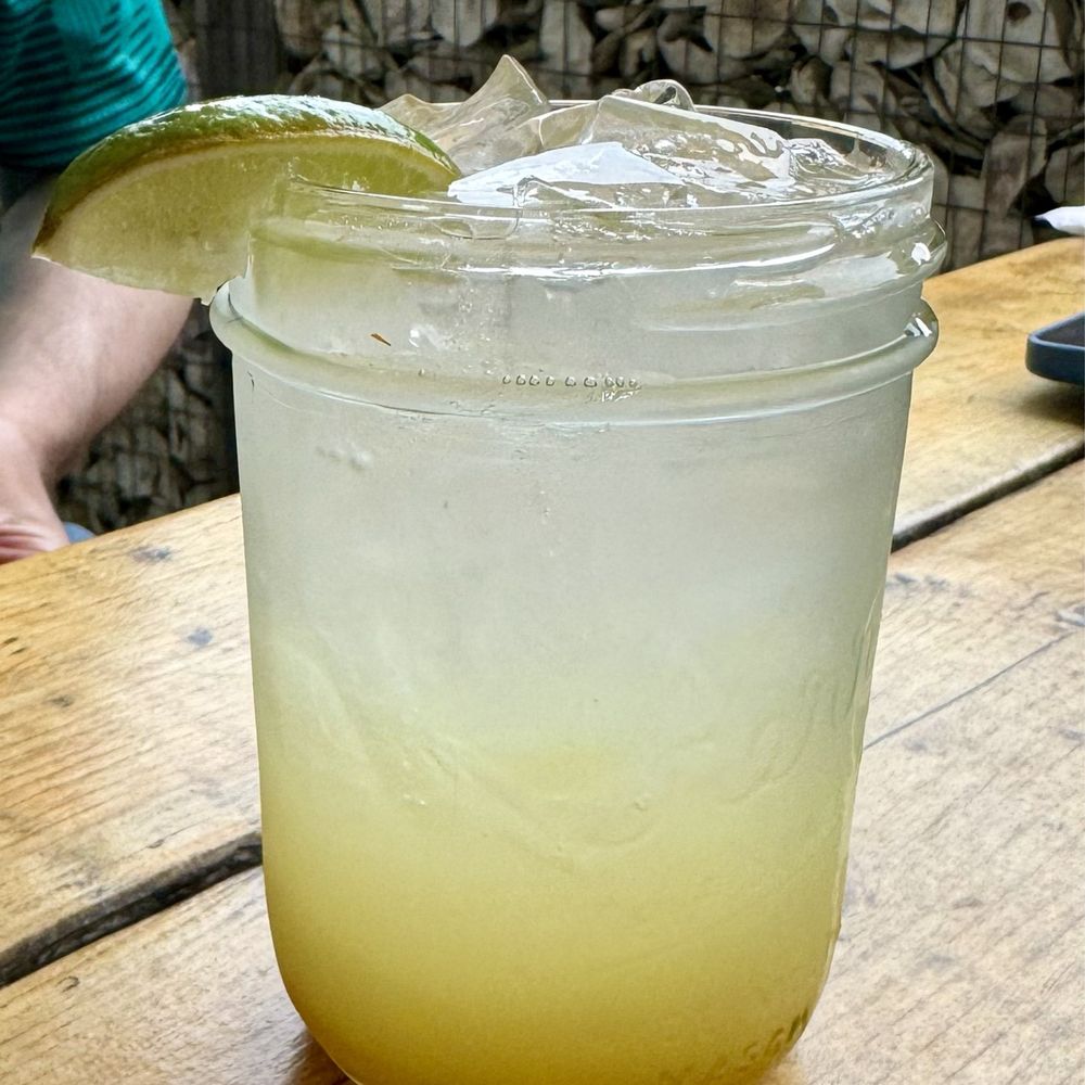 Shuck Station - Ginger fizz (Mocktail w/ginger, lime & soda): quite tasty! - Seafood Near Me - Newcastle, Maine