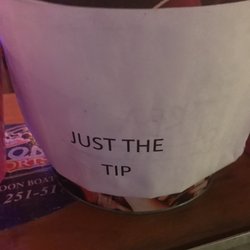 Pinkys: The Smallest Bar In Alabama