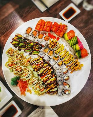 Aki Nom Nom Sushi and Ramen by null