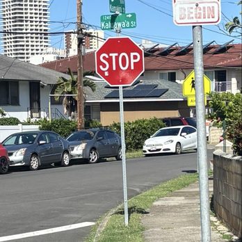 Hoku Driving School - The "no parking any time begin" sign, so anything past it is a no parking zone...Hoku decides to park after the stop sign. - Driving Schools Near Me Hoku Driving School - The "no parking any time begin" sign, so anything past it is a no parking zone...Hoku decides to park after the stop sign. - Driving Schools Near Me