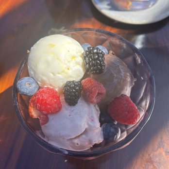 The Sur House - Ice cream dessert - New American Near Me - Big Sur, California