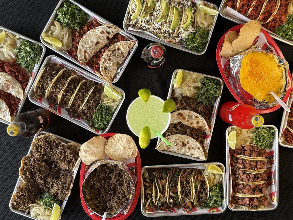 La Curva Taqueria — Mexican restaurant in San Juan