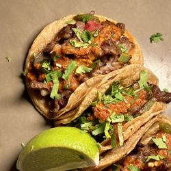 Bigotes Street Tacos