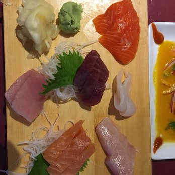 Crystal Fish - Sashimi dinner (the salmon melted and the tuna is top shelf) - Japanese Near Me - Monterey, California