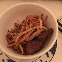 La Orient - 'mee goreng' more like mee boring.