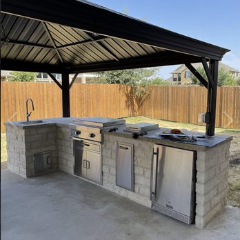 H&S Masonry - Brick outdoor kitchen installation in Dallas, TX - Masonry/Concrete Near Me H&S Masonry - Brick outdoor kitchen installation in Dallas, TX - Masonry/Concrete Near Me