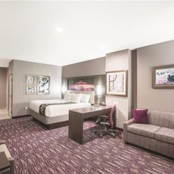 La Quinta by Wyndham Kingsville - Guest room