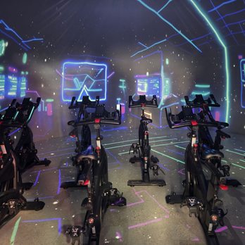 DomeFit 360 - Spin room - Gyms Near Me - New York, New York DomeFit 360 - Spin room - Gyms Near Me - New York, New York