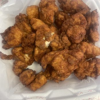 Cheeks Chicken and Waffles - 20 Pieces Nuggets - Waffles Near Me - Wallingford, Connecticut