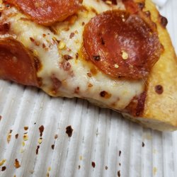 Pizza Hut - Hair in pizza