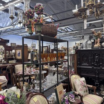 VINTAGE JUNKTION - Updated February 2026 - 161 Photos & 41 Reviews